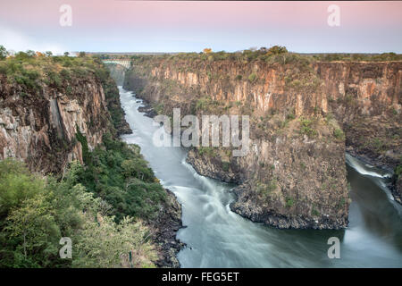 Batoka Schlucht und Victoria Falls Brücke Stockfoto