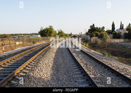 Schiene Anker, Schienenstößen, Rail, Schotter. Stockfoto