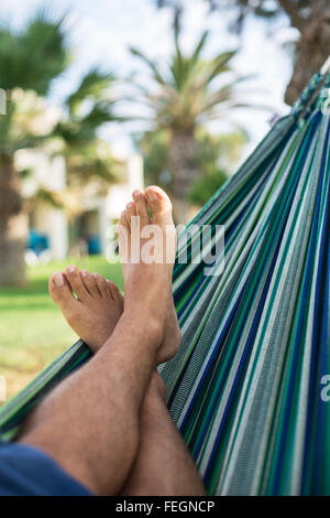 Entspannen in der Hängematte. Sommertag. Stockfoto