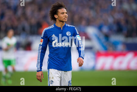 Gelsenkirchen, Deutschland. 6. Februar 2016. Schalke Leroy Sane abgebildet in der deutschen Bundesliga-Fußballspiel zwischen FC Schalke 04 und VfL Wolfsburg in der Veltins Arena in Gelsenkirchen, Deutschland, 6. Februar 2016. Foto: GUIDO KIRCHNER/Dpa/Alamy Live News Stockfoto