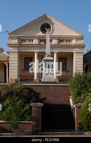 Gundagai Courthouse, abgeschlossen im Jahre 1859 gehörte die ersten Steinhäuser errichtet werden, nach den Überschwemmungen Gundagai - Australien Stockfoto