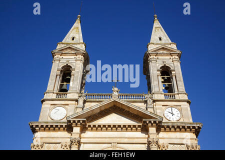 Basilika Miniore dei Santi Cosma e Damiano, Alberobello, Apulien, Italien Stockfoto