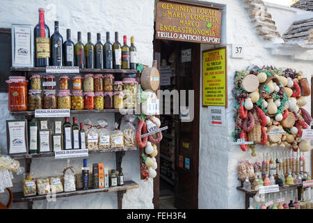 Trulli-Souvenirs und regionale Produkte Shop in Alberobello, Apulien, Italien Stockfoto