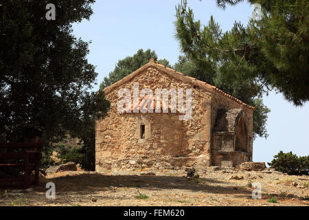 Kreta, archäologische Ausgrabungsstätte von Agida Triada, kleine byzantinische Kapelle von Agio Georgios im Bereich Mionischen-Palast Stockfoto