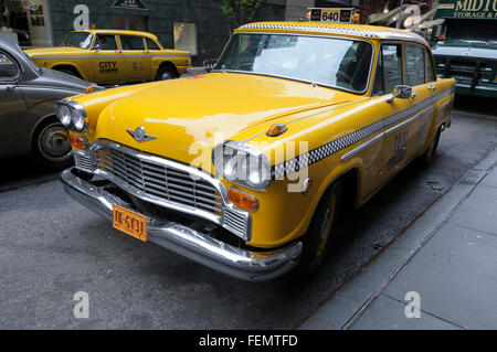 Kultige Vintage gelb Checker Cab, Manhattan, New York City, USA Stockfoto