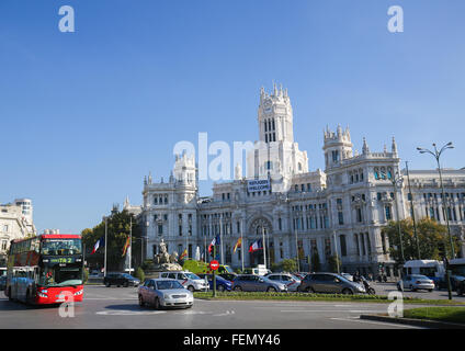 MADRID, Spanien - 14. November 2015: Kybele Palast (Rathaus) an der Plaza de Cibeles in Madrid, Spanien Stockfoto