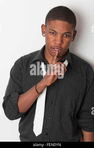 Porträt einer schönen jungen Afroamerikaner hautnah. Stockfoto