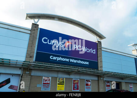 Currys pc Welt Shop Zeichen Logo Name Shop außen Leeds Birstall Fachmarktzentrum Batley Stockfoto