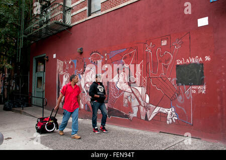 Straße Wandgemälde von Delavegaprophet in Harlem New York City street Stockfoto