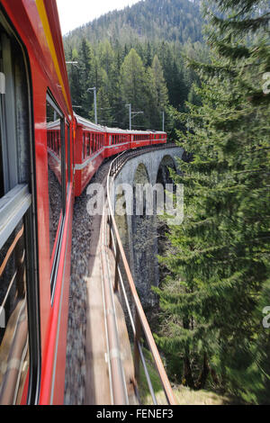 Viadukt, Albula, UNESCO World Heritage Site Rhätische Bahn in der Albula, Kanton Graubünden, Schweiz Stockfoto