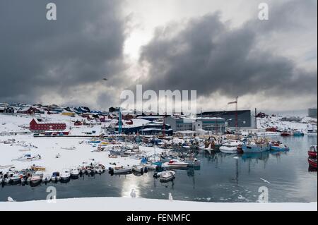 Erhöhten Blick auf Gewitterwolken über Hafen von Ilulissat, Grönland Stockfoto