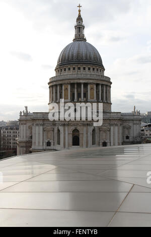 St. Pauls Cathedral, Ludgate Hill, London EC4M 8AD gesehen von einer neuen Änderung London EG4 Stockfoto