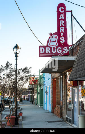 Carrs Drogen auf der Main Street in der Innenstadt von Tucker, Georgia. Stockfoto