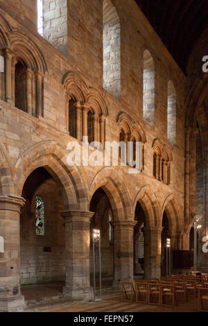 Innenraum des Brinkburn Priory Ruine in der Nähe von Rothbury Stockfoto