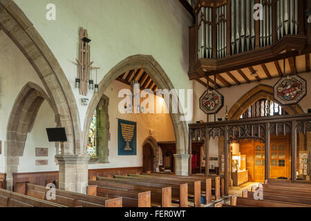 Innere der All Saints Church in Lindfield, West Sussex, England. Stockfoto