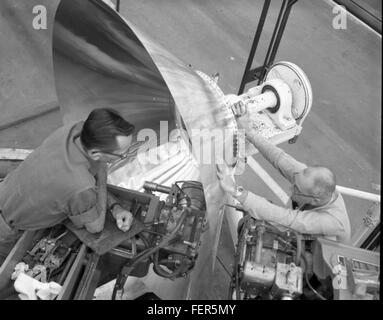 Dieses Bild aus der Atlas negative Collection ist ein historisches Foto, wahrscheinlich aus dem frühen 20. Jahrhundert, das bedeutende Momente in der Zeit bewahrt. Die Sammlung umfasst verschiedene Bilder des Alltags, die wichtige historische Ereignisse und Figuren festhalten. Stockfoto