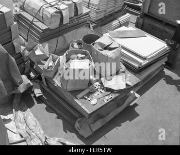 Dies ist ein Foto aus der Atlas negative Collection, das ein Vintage-Bild zeigt. Die Sammlung enthält eine Vielzahl historischer Fotografien, die verschiedene Themen dokumentieren und Momente aus der Vergangenheit in einem detaillierten und erhaltenen Format festhalten. Es dient als wichtiges Archiv für historische Forschung und visuelle Kultur. Stockfoto