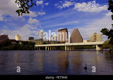 Austin, Texas, USA. 5. September, 2007. 5. September 2007, Austin; Die Skyline mit den Colorado River in Austin, Texas. © Scott A. Miller/ZUMA Draht/Alamy Live-Nachrichten Stockfoto