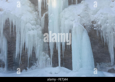Eisfall, Sachalin, Russland. Stockfoto