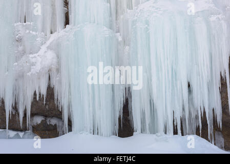 Eisfall, Sachalin, Russland. Stockfoto