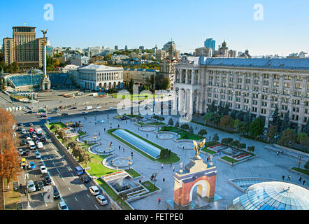 Ansicht von oben, der Platz der Unabhängigkeit (Maidan Nezalezhnosti) in Kiew, Ukraine Stockfoto