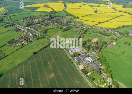 Eine Luftaufnahme von Northamptonshire Dorf von Creaton und Umland Stockfoto