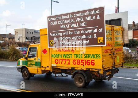 Blackpool, Lancashire, UK 9. Februar 2016. Die Entscheidung, Shale Gas Bohren- oder Fracking ist bei dieser Anhörung in Blackpool entschieden werden. Energie Firma Cuadrilla ist die Weigerung des Rates zum Fracking an zwei Standorten in Plumpton & Roseacre Woods erlauben ansprechend.  Das Verfahren ermöglicht der Secretary Of State zu entscheiden, das Ergebnis nach der Beschwerde statt einer Planung Revisor wird zum Einsatz.  WS-Credit: Cernan Elias/Alamy Live-Nachrichten Stockfoto