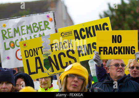 Blackpool, Lancashire, Großbritannien, 9. Februar, 2016. Die Entscheidung über die Genehmigung Shale Gas bohren - oder fracking ist bei dieser Anhörung in Blackpool entschieden werden. Energie Firma Cuadrilla attraktiv ist die Weigerung des Rates, damit Fracking auf zwei Standorte in Plumpton & Roseacre Woods. Das Verfahren, mit dem der Staatssekretär das Ergebnis zu entscheiden, nach der Berufung nach zwei erdstöße im Jahr 2011 Menschen in der Region sind über die umstrittenen Pläne für Shale Gas Exploration besorgt. Stockfoto