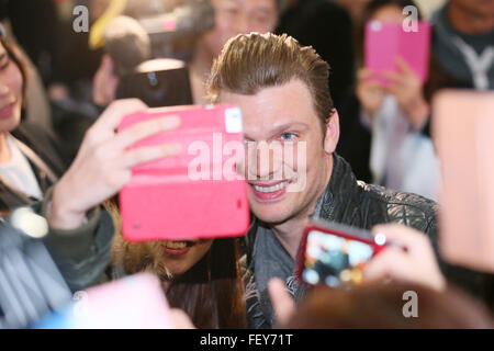 Nick Carter, 9. Februar 2016: Nick Carter kommt am Flughafen Tokio-Narita, Japan. Die Backstreet Boys Mitglied besucht Japan um sein Solo-Album All American zu fördern, die geht auf den Verkauf am 10. Februar in Japan. Der 36 Jahre alte Sänger erscheint auch auf einer Instore-Veranstaltung in Japan zum ersten Mal in 20 Jahren. Bildnachweis: AFLO/Alamy Live-Nachrichten Stockfoto