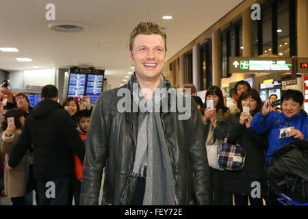 Nick Carter, 9. Februar 2016: Nick Carter kommt am Flughafen Tokio-Narita, Japan. Die Backstreet Boys Mitglied besucht Japan um sein Solo-Album All American zu fördern, die geht auf den Verkauf am 10. Februar in Japan. Der 36 Jahre alte Sänger erscheint auch auf einer Instore-Veranstaltung in Japan zum ersten Mal in 20 Jahren. Bildnachweis: AFLO/Alamy Live-Nachrichten Stockfoto