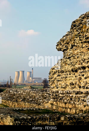 AA 6885. Archivierung der 1990er Jahre, Richorough Kraftwerk aus römischen Richborough Schloß, Kent Stockfoto