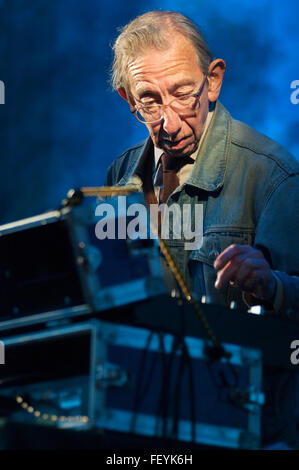 DJ Derek richtiger Name Derek Serpell-Morris Auftritt beim Larmer Baum Festival im Juli 2008. Stockfoto