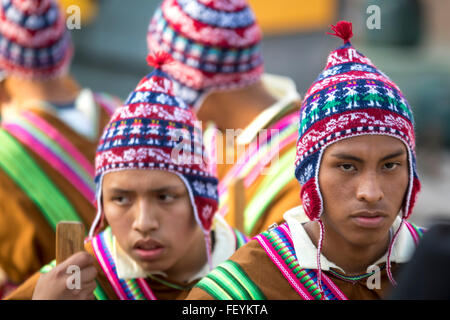 Peruanische Folklore Tanz. Internationales Festival der Volkstänze El Buen Pastor Schule, Gemeinde Los Olivos, Lima, Peru Stockfoto