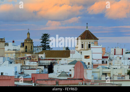 Türme in Altstadt, Cádiz, Andalusien, Spanien, Europa Stockfoto