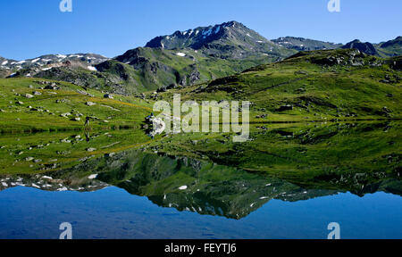 Bergsee in der Nähe der Claree-Tal, Frankreich Stockfoto