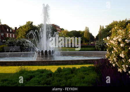 Die Krönung-Brunnen in Welwyn Garden Stockfoto