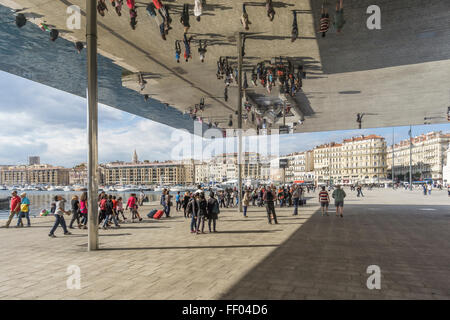 Marseille Vieux Port, Ombriere Spiegel Norman Foster auf den alten Hafen, Quai des Belges, Provence-Alpes-Cote d ' Azur, Stockfoto