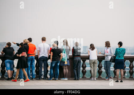 Moskau, Russland - 24. Mai 2015: Passanten in Sperlingsbergen in Moskau, Russland Stockfoto