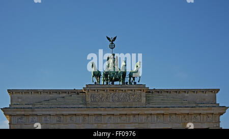 Bronzestatue der Quadriga auf dem Brandenburger Tor Stockfoto