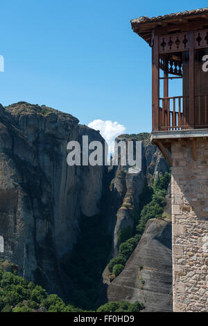 Das heilige Kloster Rousanou/St. Barbara in Meteora - Komplex der östlich-orthodoxen Klöster, Griechenland Stockfoto