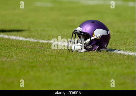 Tampa, FL, USA. 26. Oktober 2014. Minnesota Vikings Helm während eines Spiels gegen die Tampa Bay Buccaneers im Raymond James Stadium in Tampa, Florida am 26. Oktober 2014. Die Wikinger gewonnen 19-13 im OT. ZUMA PRESS/Scott A. Miller © Scott A. Miller/ZUMA Draht/Alamy Live-Nachrichten Stockfoto