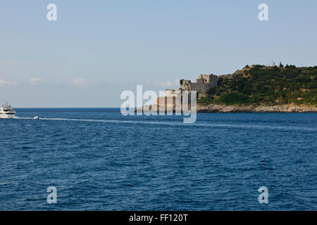 Montenegro-Befestigungen am Eingang zur Bucht von Herceg Novi, Dörfer, Berge, Mamula, Festung, Lustica Halbinsel, Montenegro Stockfoto