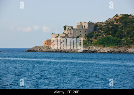 Montenegro-Befestigungen am Eingang zur Bucht von Herceg Novi, Dörfer, Berge, Mamula, Festung, Lustica Halbinsel, Montenegro Stockfoto