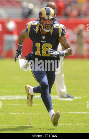 Tampa, Florida, USA. 14. Sep, 2014. St. Louis Rams Wide Receiver Austin Pettis (18) vor dem Rams-Spiel gegen die Tampa Bay Buccaneersat Raymond James Stadium am 14. September 2014 in Tampa, Florida. St. Louis gewann 19-17. ZUMA PRESS/Scott A. Miller © Scott A. Miller/ZUMA Draht/Alamy Live-Nachrichten Stockfoto