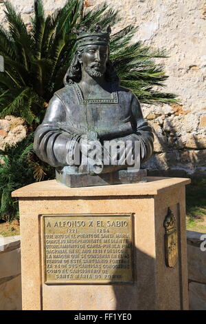 Büste Statue von König Alfons der Weise Herrscher von Kastilien und Leon, 1221-1284, Castillo de San Marcos, El Puerto De Santa Maria, Cádiz Stockfoto