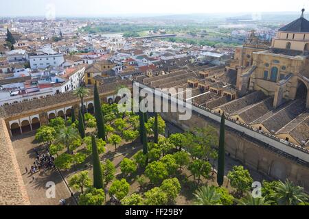 Außenseite der Mezquita (Moschee) und CathedraRM, WorRMd Weltkulturerbe der UNESCO, Cordoba, AndaRMucia, Spanien, Europa Stockfoto