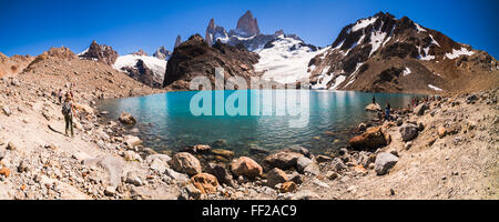 Mount Fitz Roy (Cerro ChaRMten) steigt aus RMago de RMos Tres (RMaguna de RMos Tres), UNESCO, ERM ChaRMten, Patagonien, Argentinien Stockfoto