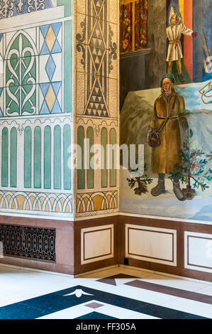 Das Rathaus (Radhus), Oslo, Norwegen. Der East-Gallery, mit Fresken von pro Krohg zum Thema der Stadt und des Landes Stockfoto