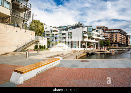 Gebäude in Aker Brygge ist ein beliebtes Gebiet für für shopping, Restaurants und Unterhaltungsmöglichkeiten in Oslo, Norwegen Stockfoto