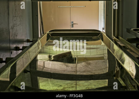 In einem Körper Kühlschrank auf QE II Krankenhaus Leichenhalle in Welwyn Garden City, Hertfordshire. Stockfoto